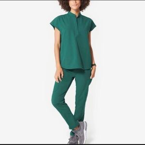 Figs hunter green scrub set